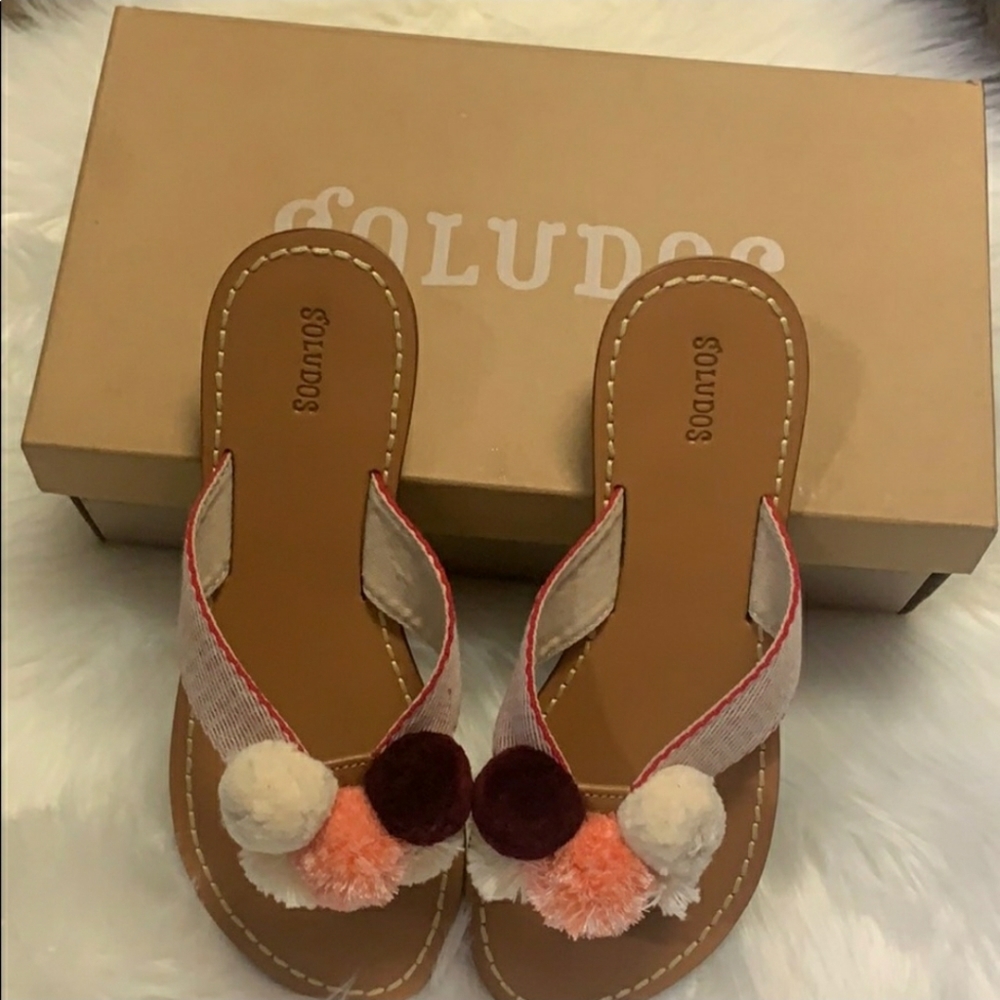 NIB Soludos Capri Pom Pom Sandal sz 7